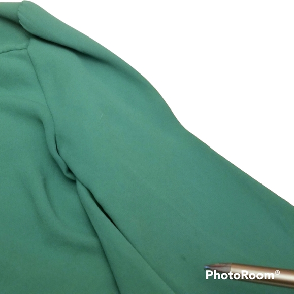 Maeve by Anthropologie Green Ruffle Blouse - Size 8 - Picture 10 of 16